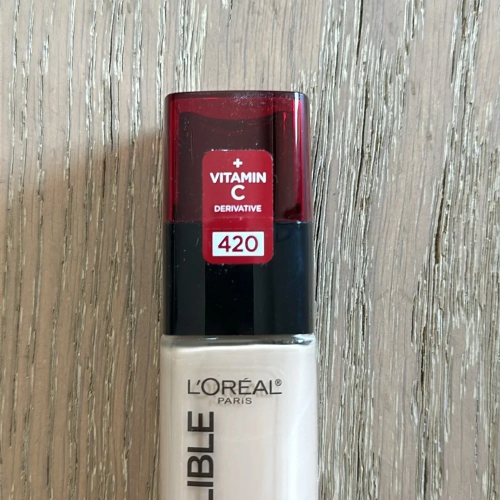 L'Oreal Paris Infallible 32HR Fresh Wear Foundation with SPF 25
